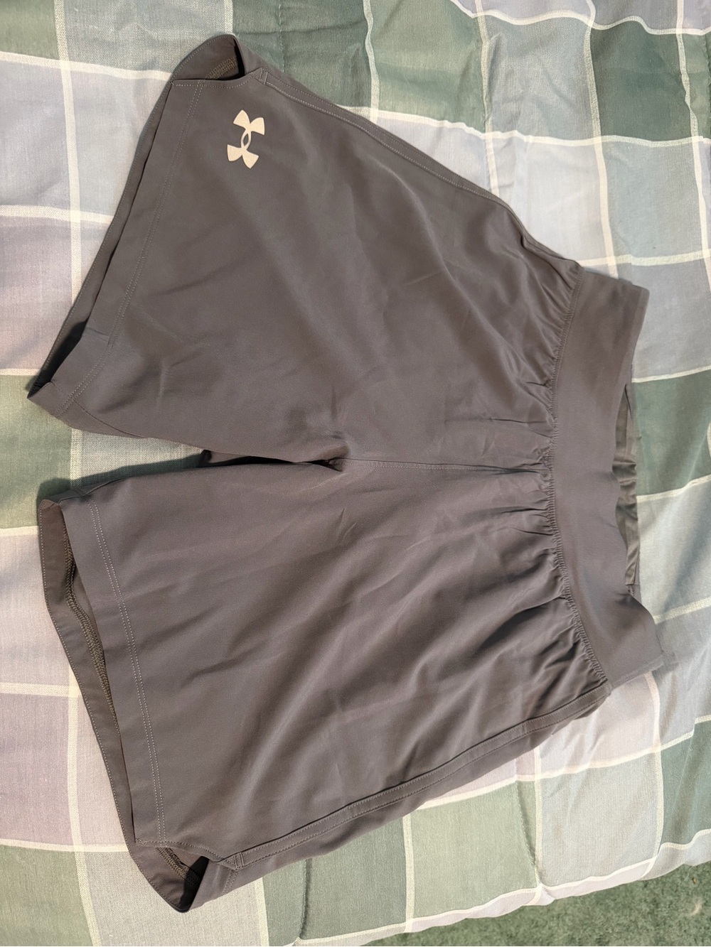 Under Armour Men's Gray Athletic Shorts